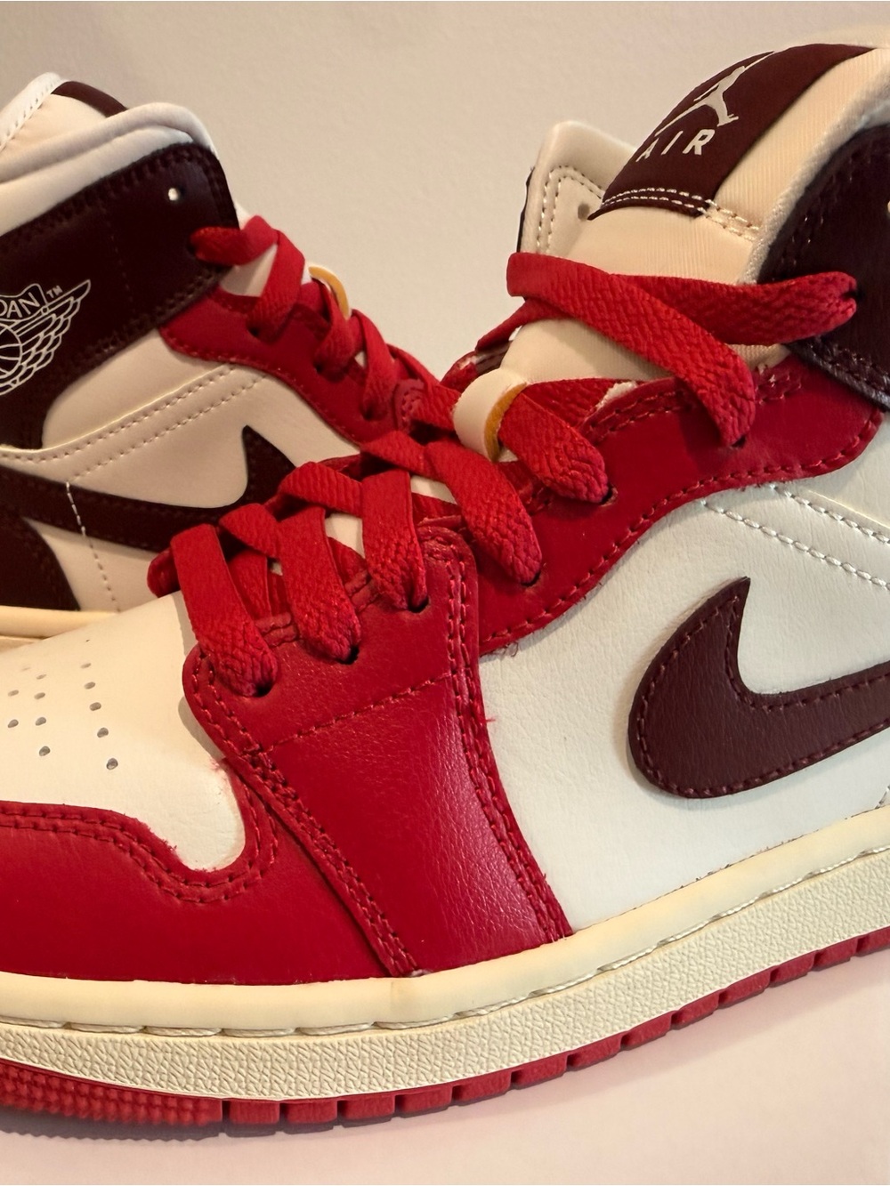 Nike Jordan Air Jordan 1 Mid Top Leather Colorblock Red/White/Burgundy US 7